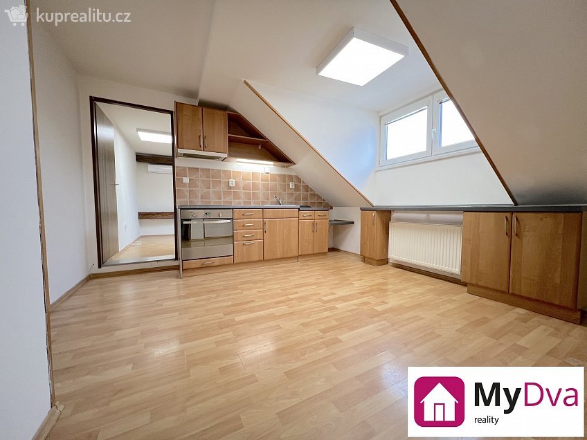 Pronájem bytu 1+1 39 m^2 U Brány, Znojmo 