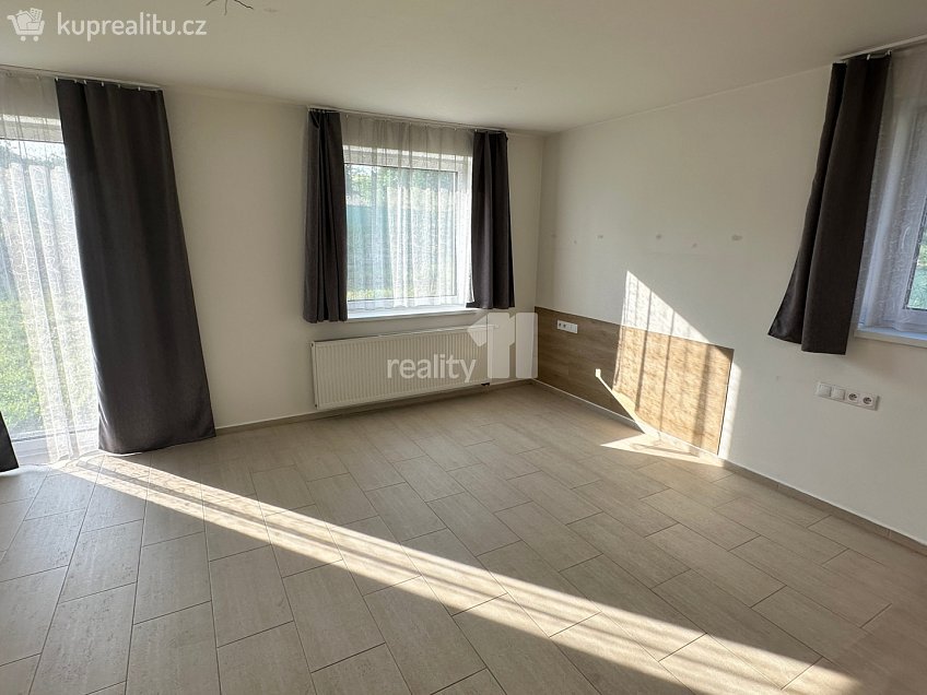Pronájem bytu 3+kk 75 m^2 Habrová, Pelhřimov 
