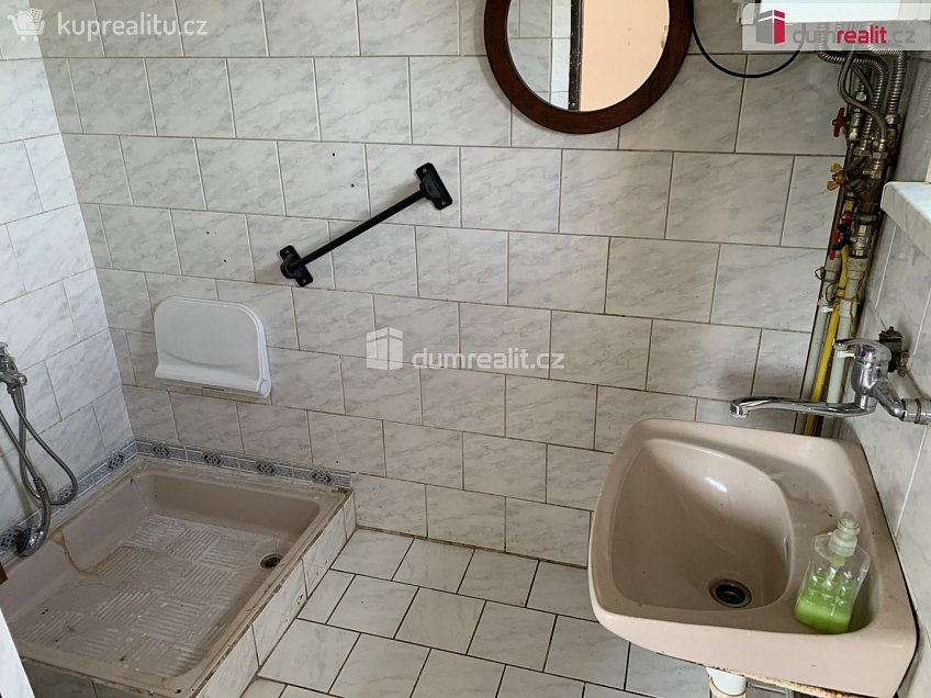 Prodej  rodinného domu 151 m^2 Prof. Krbce, Tmaň 