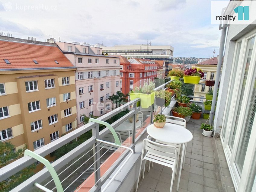 Pronájem bytu 2+kk 77 m^2 Osadní, Praha 7 