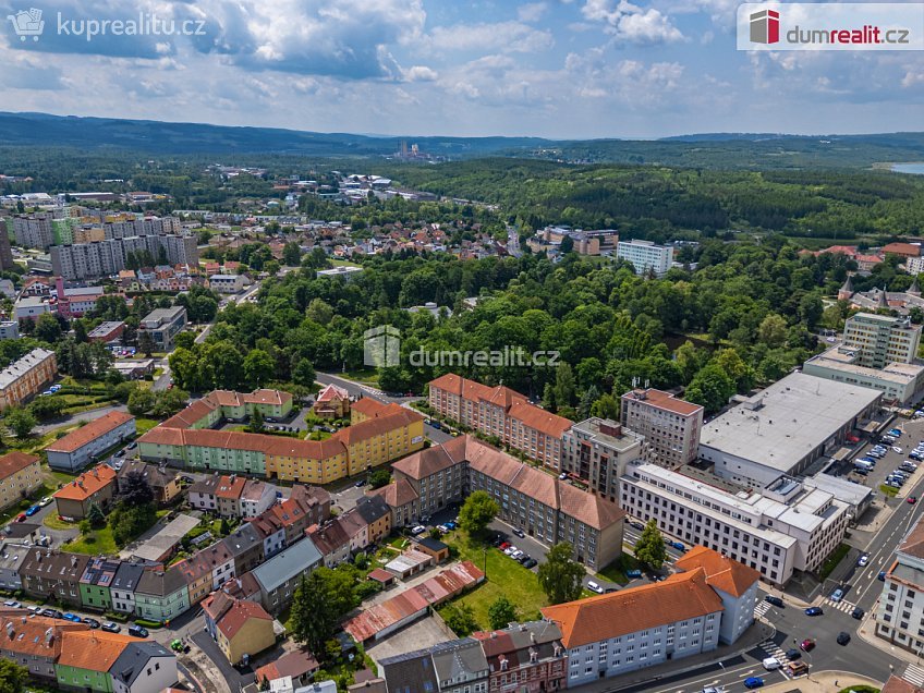 Prodej bytu 3+kk 61 m^2 Jednoty, Sokolov 