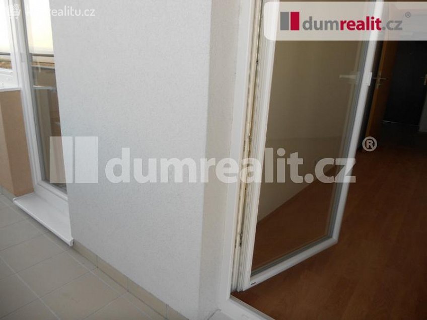 Pronájem bytu 2+kk 46 m^2 Mantovská, Praha 15 