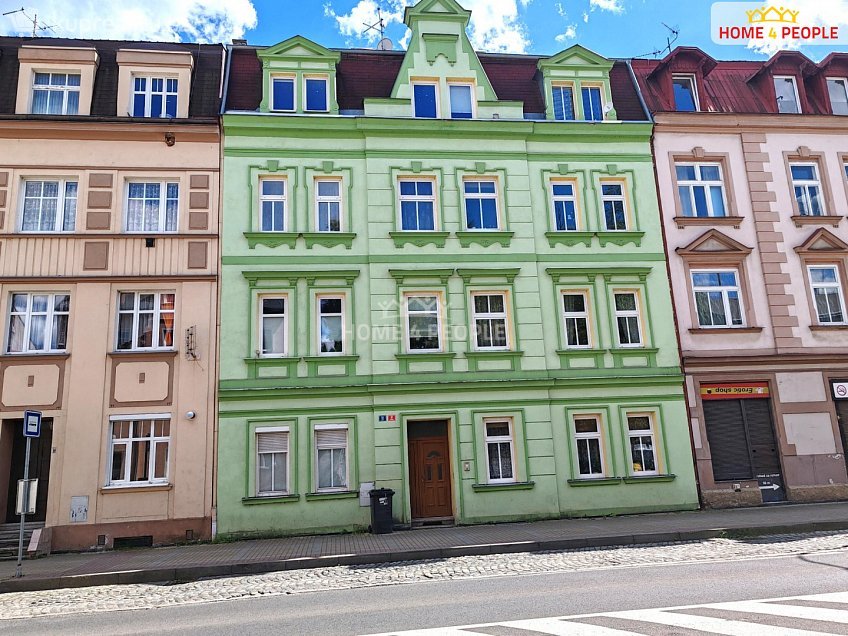 Prodej bytu 3+1 69 m^2 Chebská, Karlovy Vary 