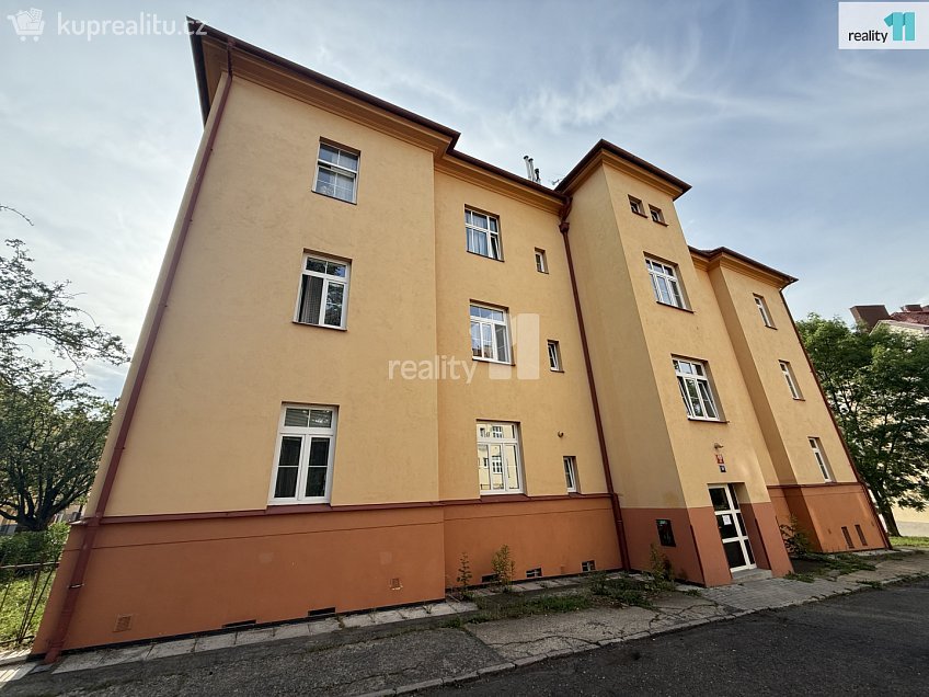 Pronájem bytu 3+kk 56 m^2 Táborská, Praha 4 