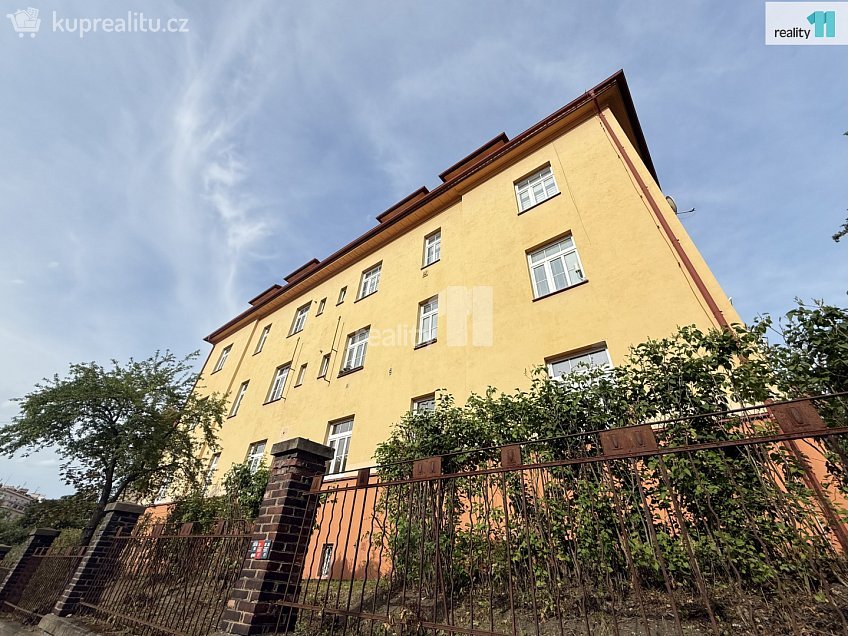 Pronájem bytu 3+kk 56 m^2 Táborská, Praha 4 