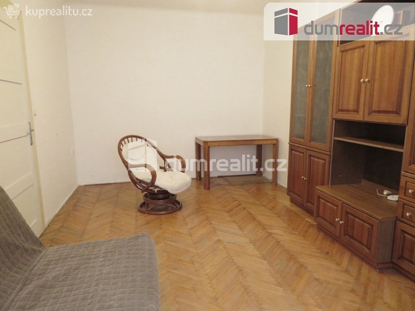 Pronájem bytu 2+kk 55 m^2 N. A. Někrasova, Praha 6 