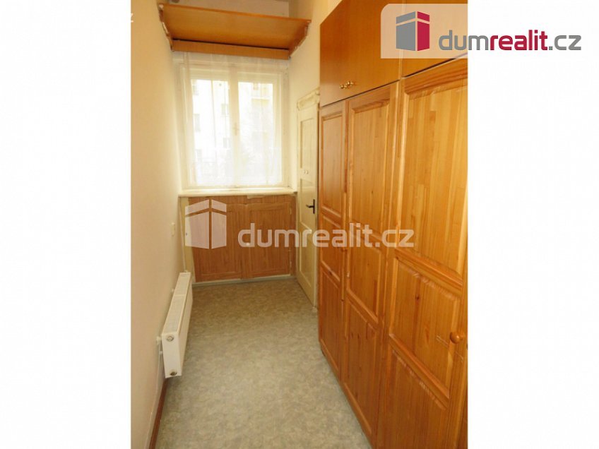 Pronájem bytu 2+kk 55 m^2 N. A. Někrasova, Praha 6 
