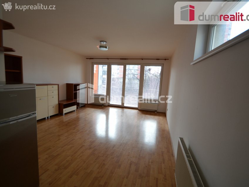 Pronájem bytu 2+kk 67 m^2 Názovská, Praha 10 