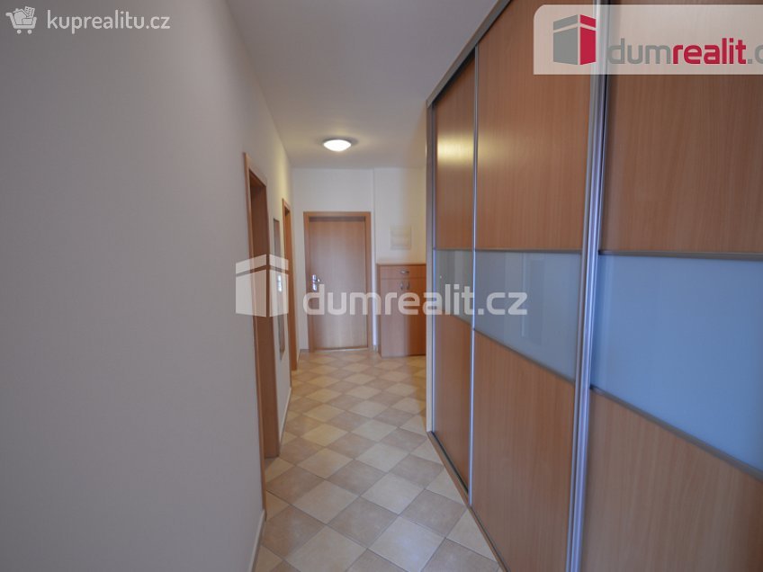 Pronájem bytu 2+kk 67 m^2 Názovská, Praha 10 
