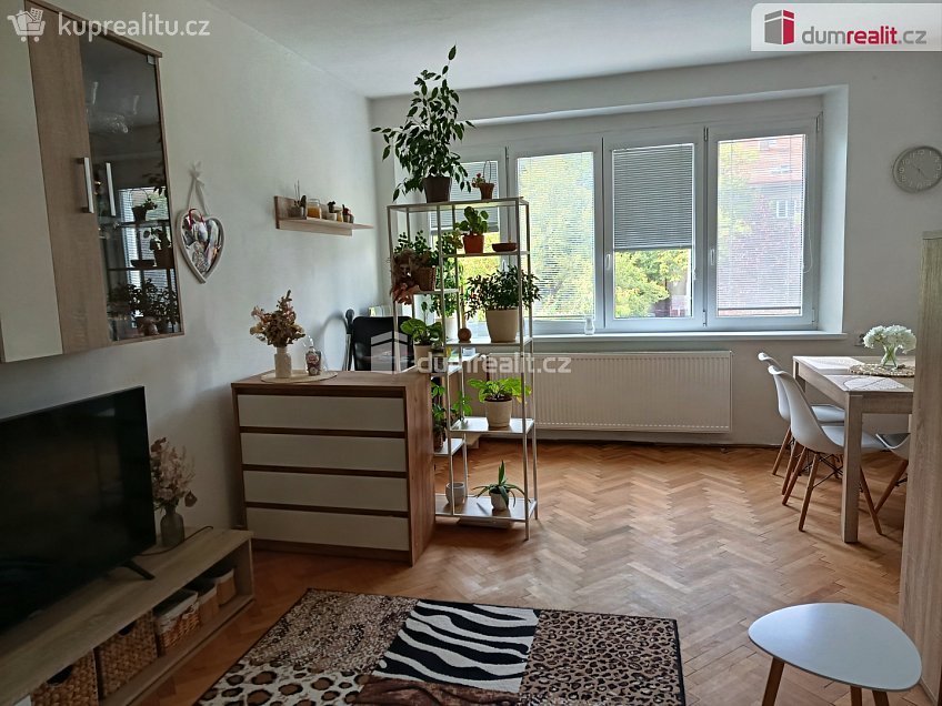 Pronájem bytu 2+1 53 m^2 Dvorecká, Praha 4 