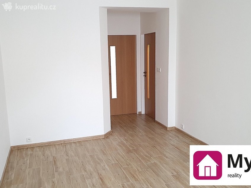 Pronájem bytu 2+1 56 m^2 Smetanova, Znojmo 