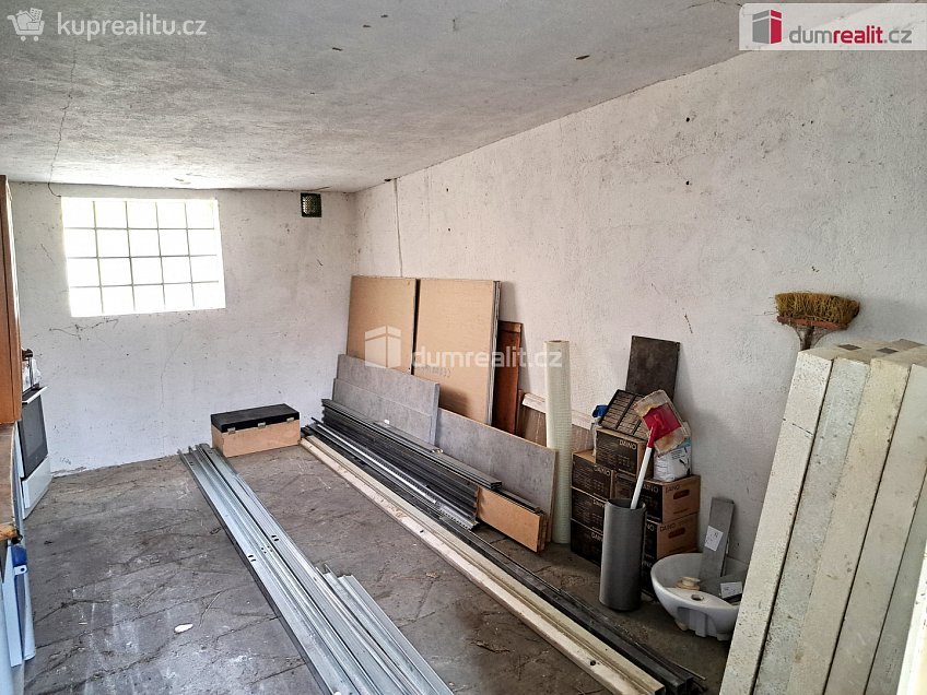 Pronájem  garáže 21 m^2 Za Válcovnou, Ústí nad Labem 
