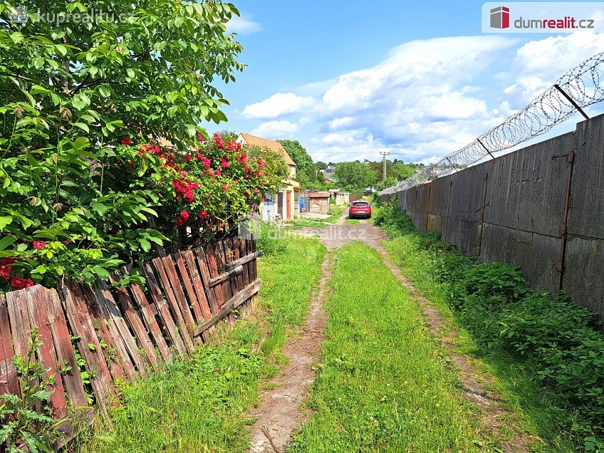 Pronájem  garáže 21 m^2 Za Válcovnou, Ústí nad Labem 