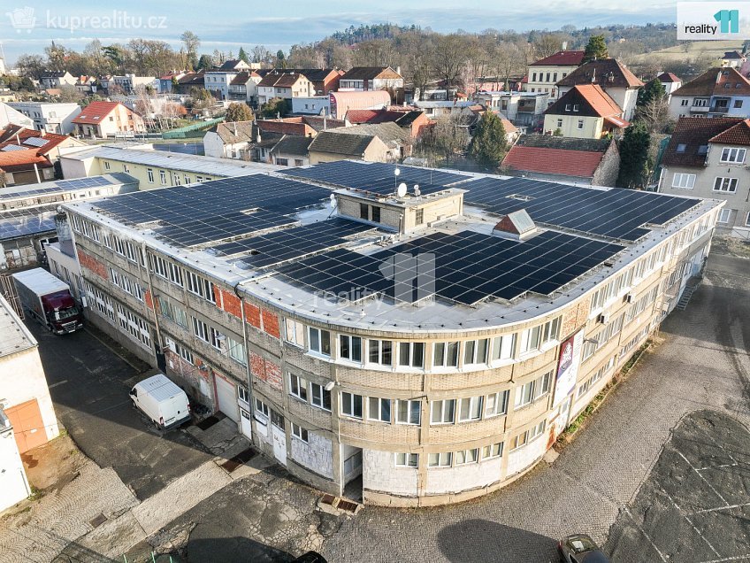 Pronájem  kanceláře 42 m^2 2. května, Napajedla 