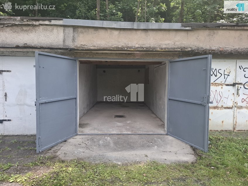 Pronájem  garáže 18 m^2 Božtěšická, Ústí nad Labem 