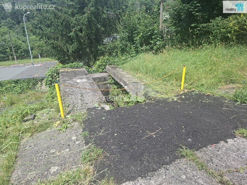 Pronájem  garáže 18 m^2 Božtěšická, Ústí nad Labem 