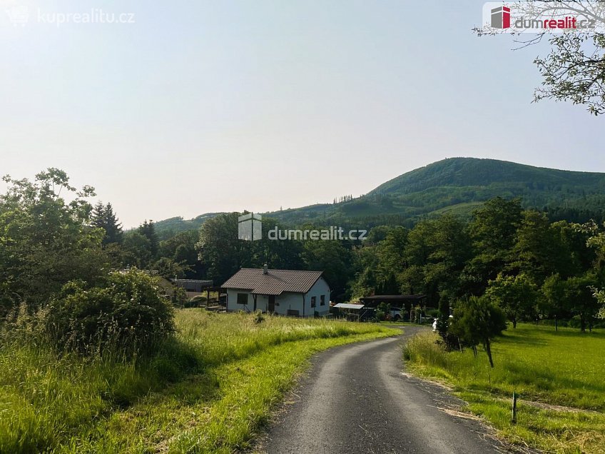 Prodej  stavebního pozemku 788 m^2 Bordovice, Bordovice 