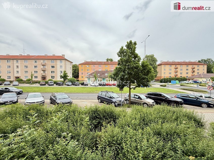 Prodej bytu 2+1 65 m^2 Ostrov, Ostrov 