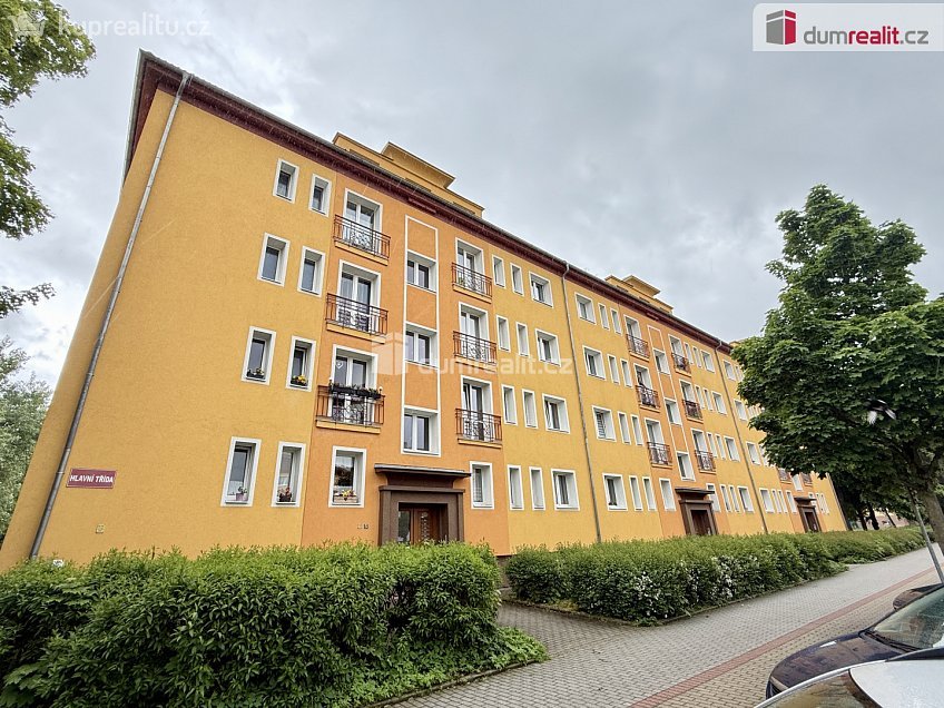 Prodej bytu 2+1 65 m^2 Ostrov, Ostrov 