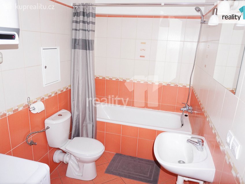 Pronájem bytu 2+kk 45 m^2 Wolkerova, Hulín 