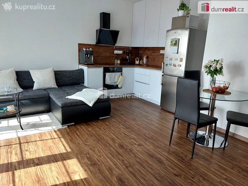 Prodej bytu 2+kk 53 m^2 Komenského, Opava 