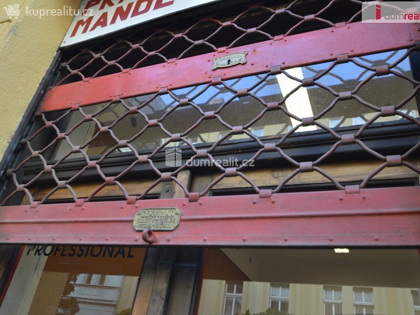 Pronájem  obchodních prostor 40 m^2 Řipská, Praha 3 