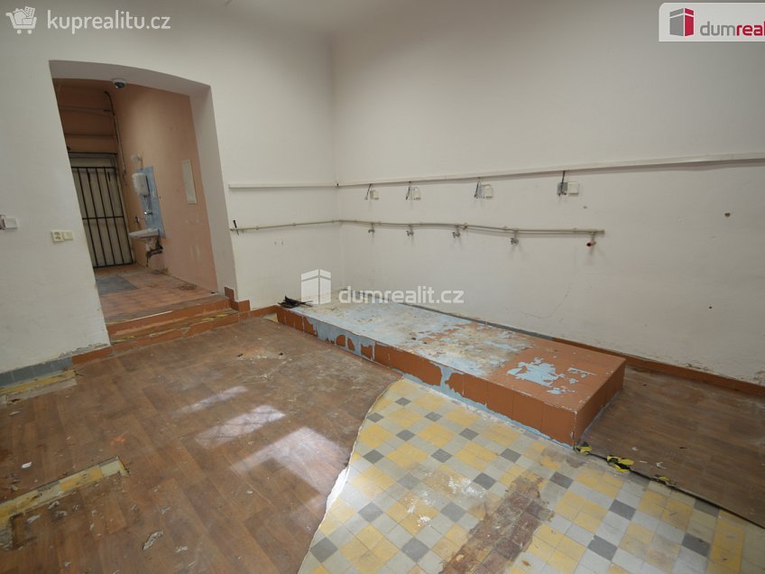 Pronájem  obchodních prostor 40 m^2 Řipská, Praha 3 