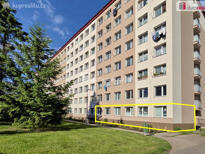 Pronájem  obchodních prostor 39 m^2 Kojetická, Neratovice 