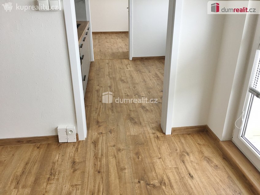 Prodej bytu 3+1 78 m^2 Högerova, Praha 5 