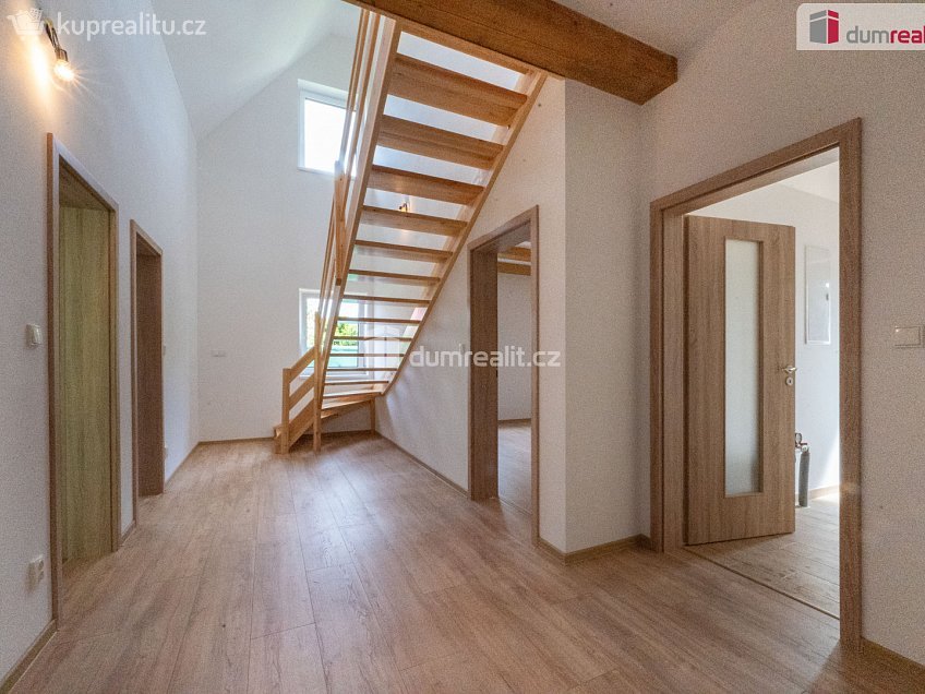 Prodej  rodinného domu 187 m^2 Husova, Suchdol nad Lužnicí 