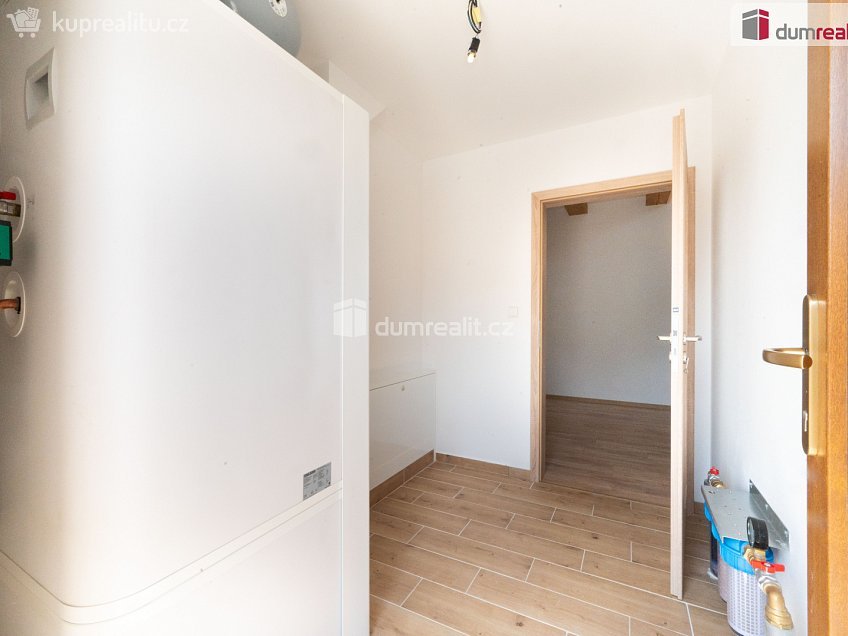 Prodej  rodinného domu 187 m^2 Husova, Suchdol nad Lužnicí 