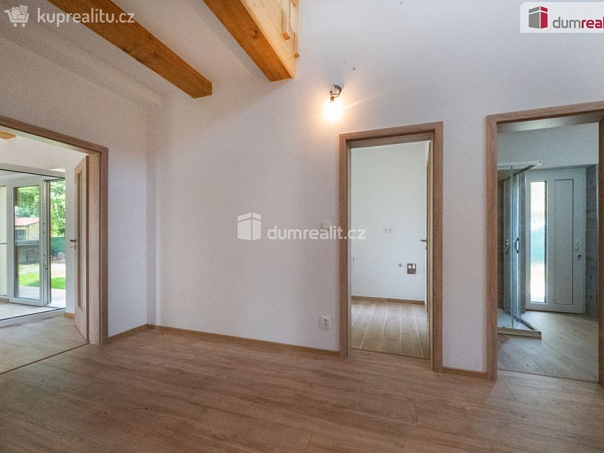 Prodej  rodinného domu 187 m^2 Husova, Suchdol nad Lužnicí 