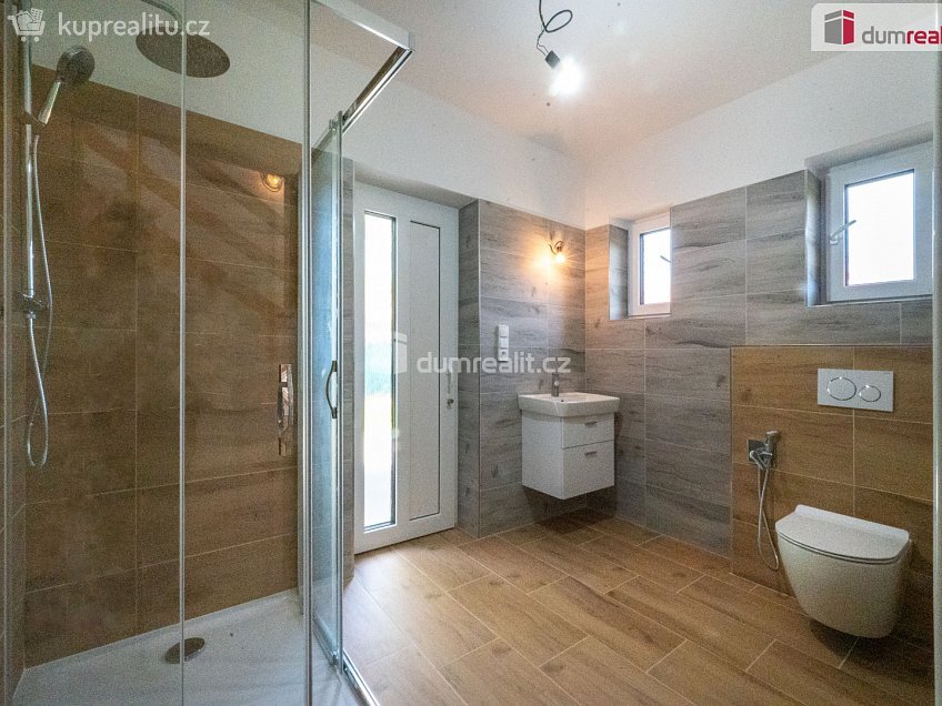 Prodej  rodinného domu 187 m^2 Husova, Suchdol nad Lužnicí 