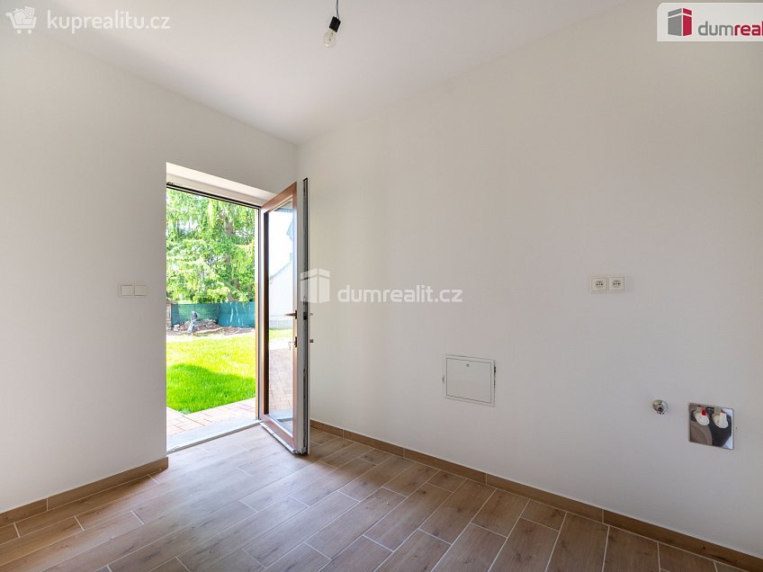 Prodej  rodinného domu 187 m^2 Husova, Suchdol nad Lužnicí 
