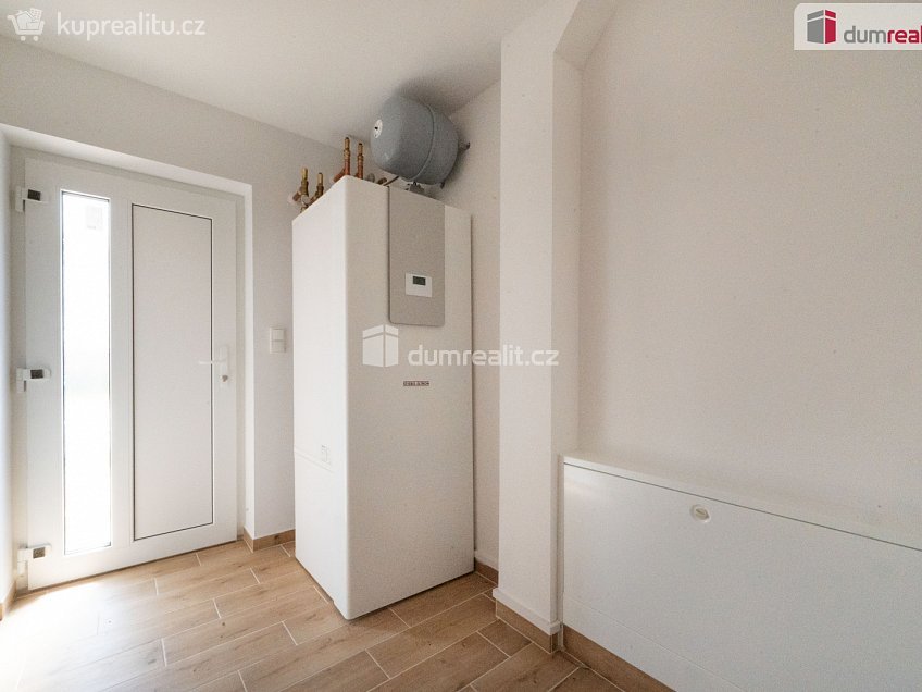 Prodej  rodinného domu 187 m^2 Husova, Suchdol nad Lužnicí 
