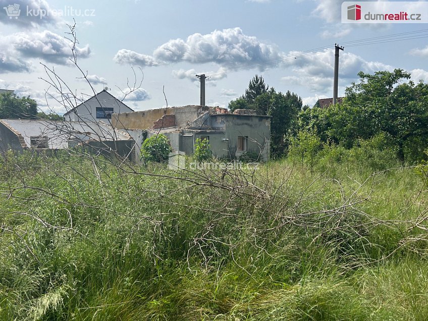 Prodej  rodinného domu 722 m^2 V Dubinách, Jirny 