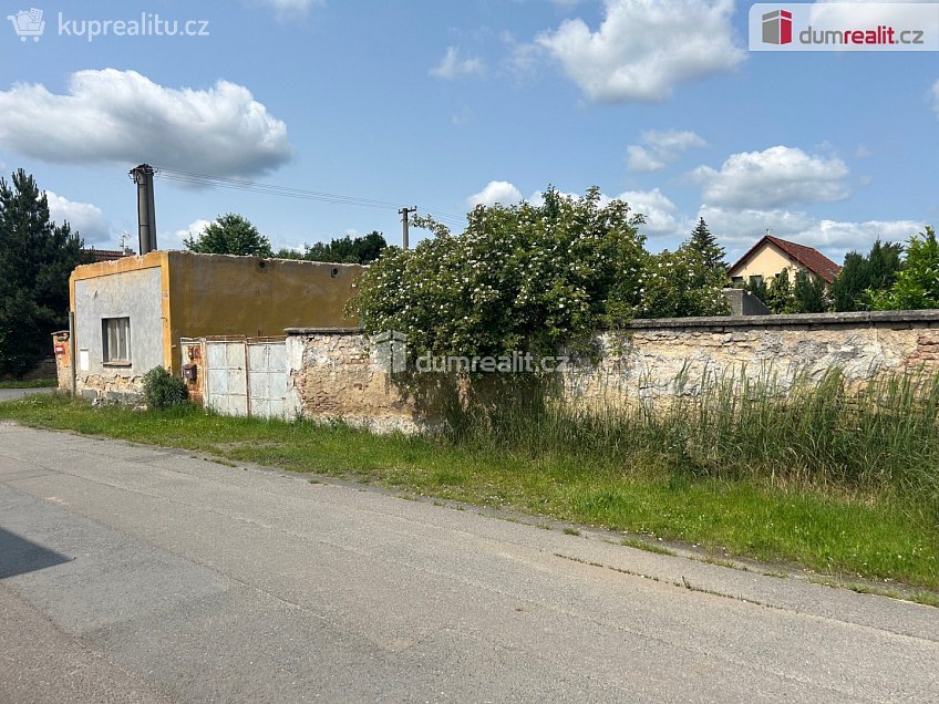 Prodej  rodinného domu 722 m^2 V Dubinách, Jirny 