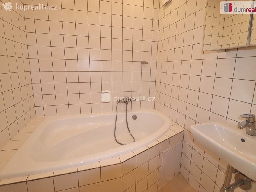 Prodej bytu 4+kk 103 m^2 Točitá, Praha 4 