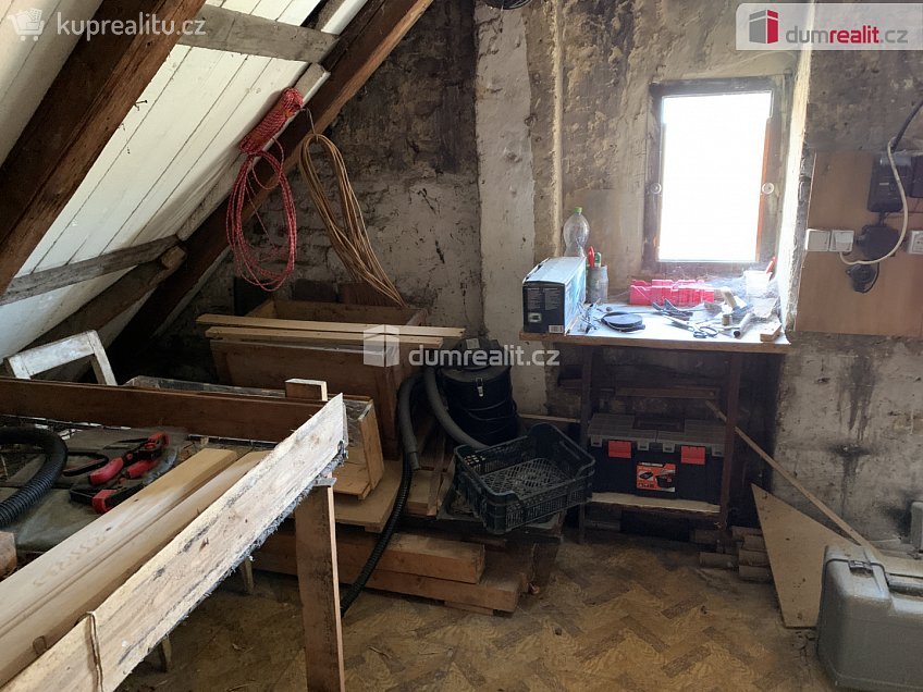 Prodej  rodinného domu 70 m^2 Karlštejn, Karlštejn 