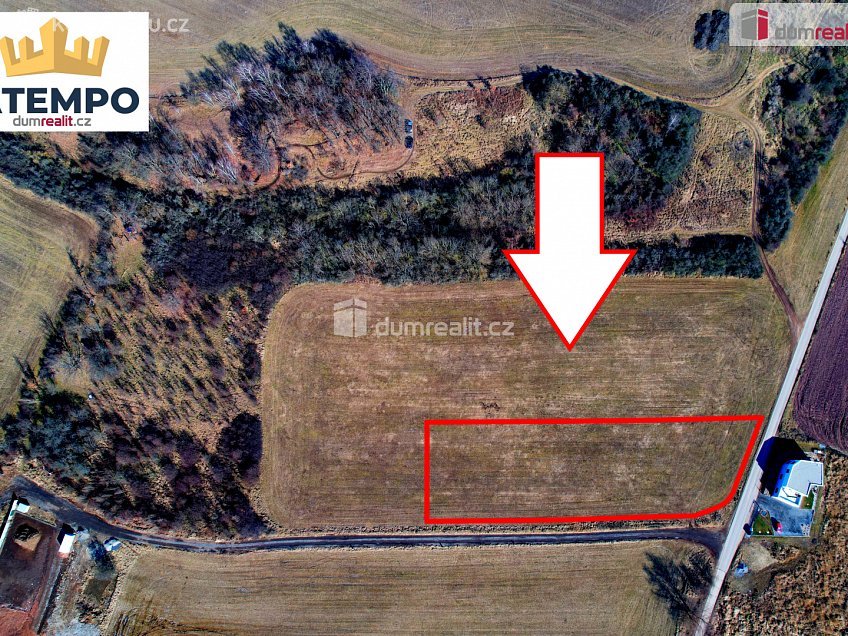 Prodej  stavebního pozemku 4194 m^2 Úsilné, Úsilné 