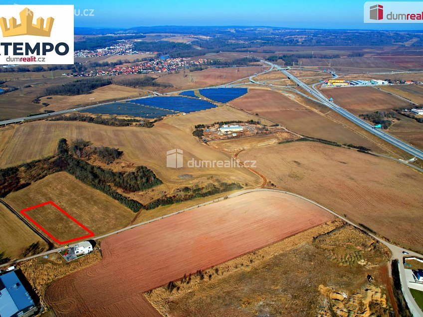 Prodej  stavebního pozemku 4194 m^2 Úsilné, Úsilné 