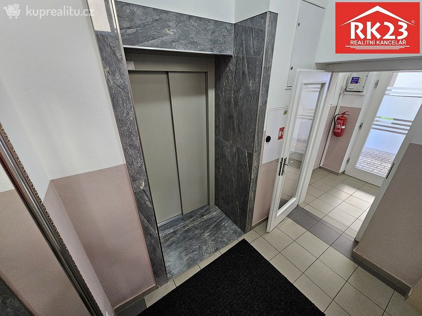 Prodej bytu 1+kk 37 m^2 Poštovní 734, Mariánské Lázně 