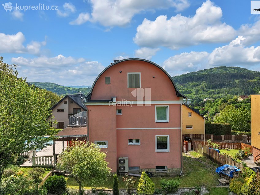 Prodej  rodinného domu 396 m^2 Pod Vrchem, Děčín 