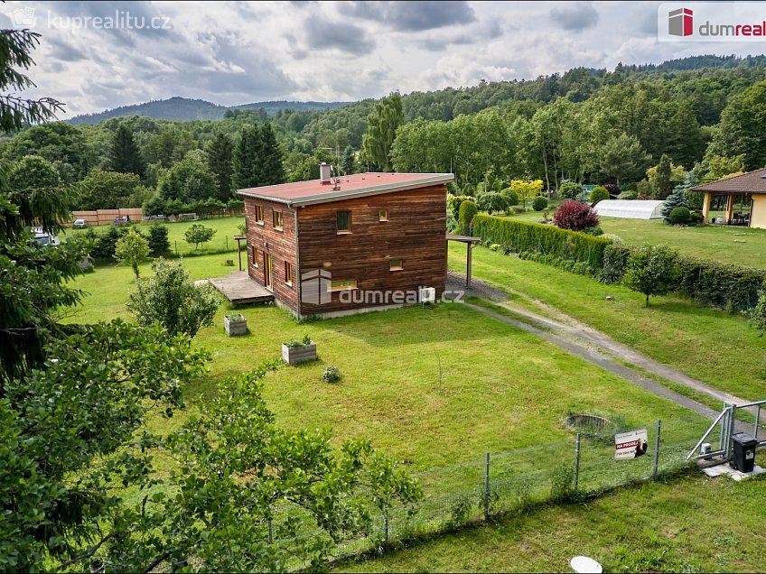 Prodej  rodinného domu 156 m^2 Ostrov, Ostrov 