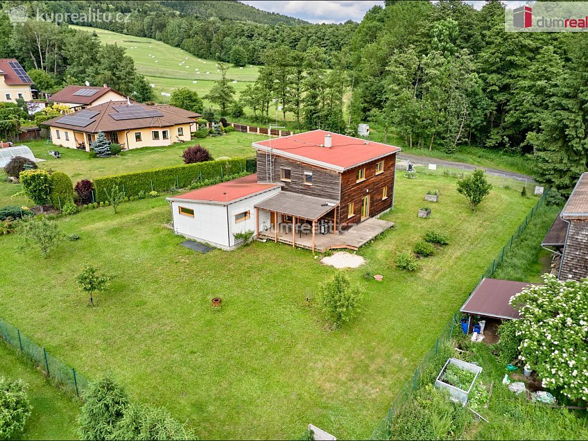 Prodej  rodinného domu 156 m^2 Ostrov, Ostrov 
