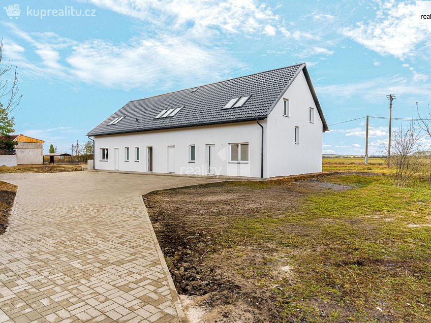 Prodej  rodinného domu 125 m^2 V průhonu, Zvěřínek 