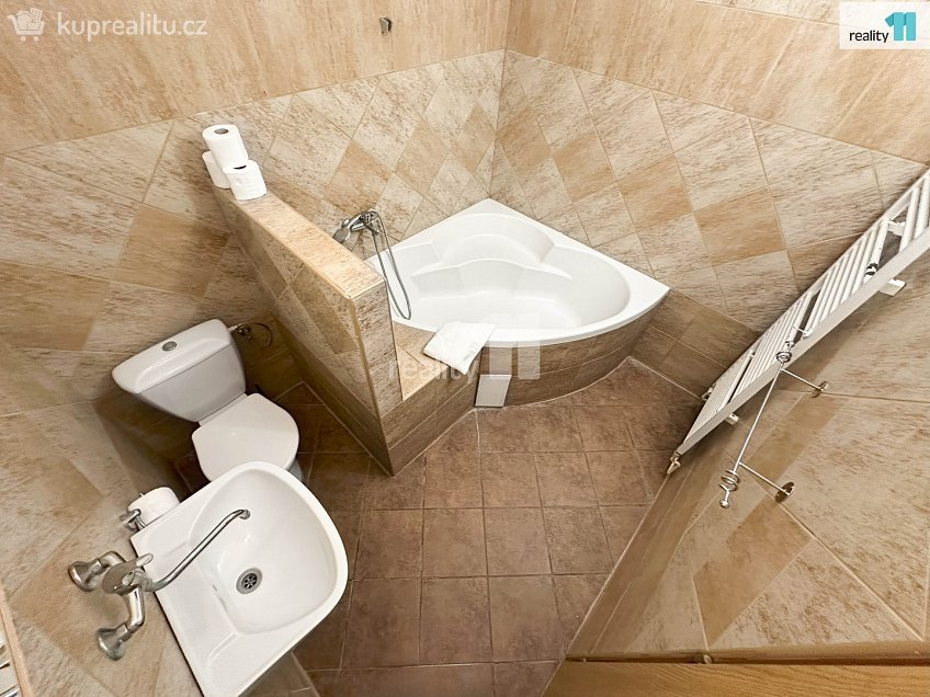 Pronájem bytu 2+kk 35 m^2 Záříčí, Záříčí 