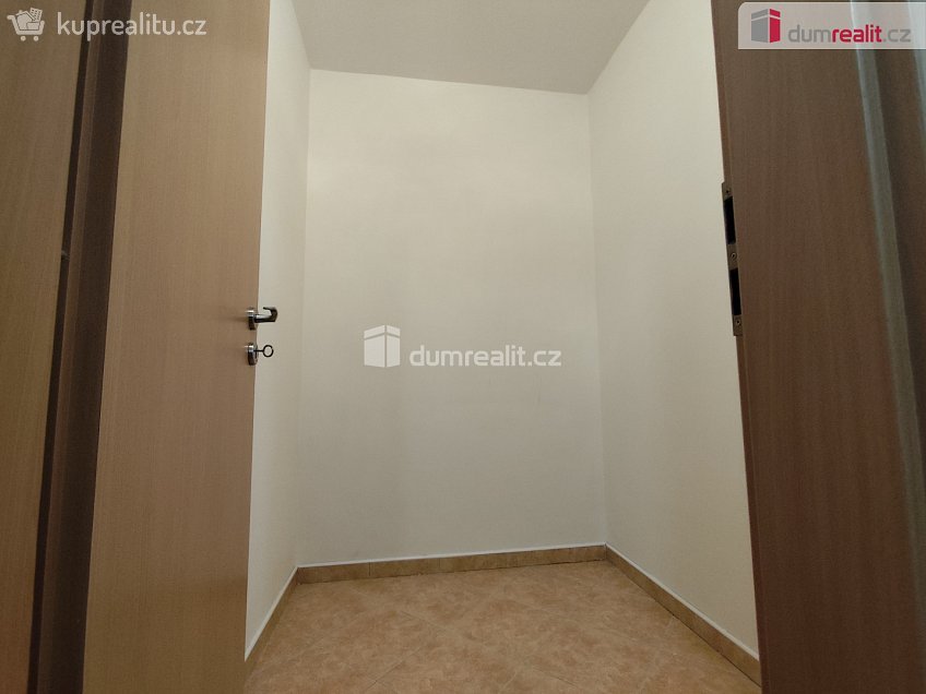 Pronájem bytu 2+kk 53 m^2 Studentská, Poděbrady 
