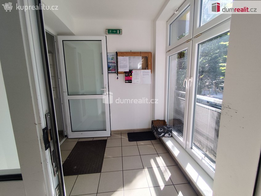 Pronájem bytu 2+kk 53 m^2 Studentská, Poděbrady 