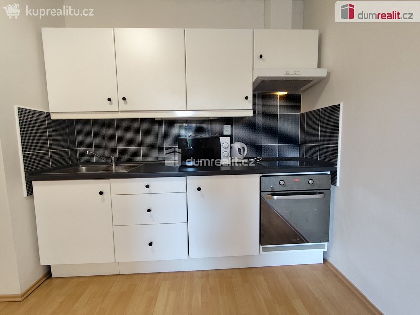Pronájem bytu 2+kk 53 m^2 Studentská, Poděbrady 